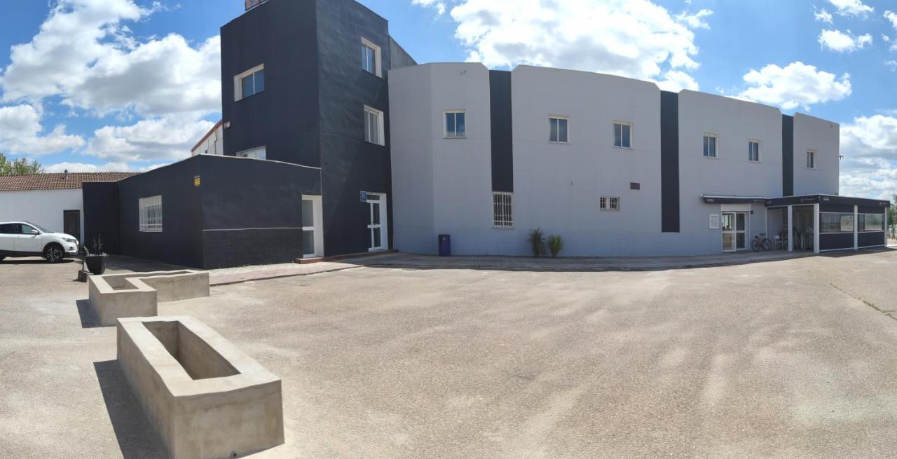 Hotel Oriana Badajoz Bagian luar foto