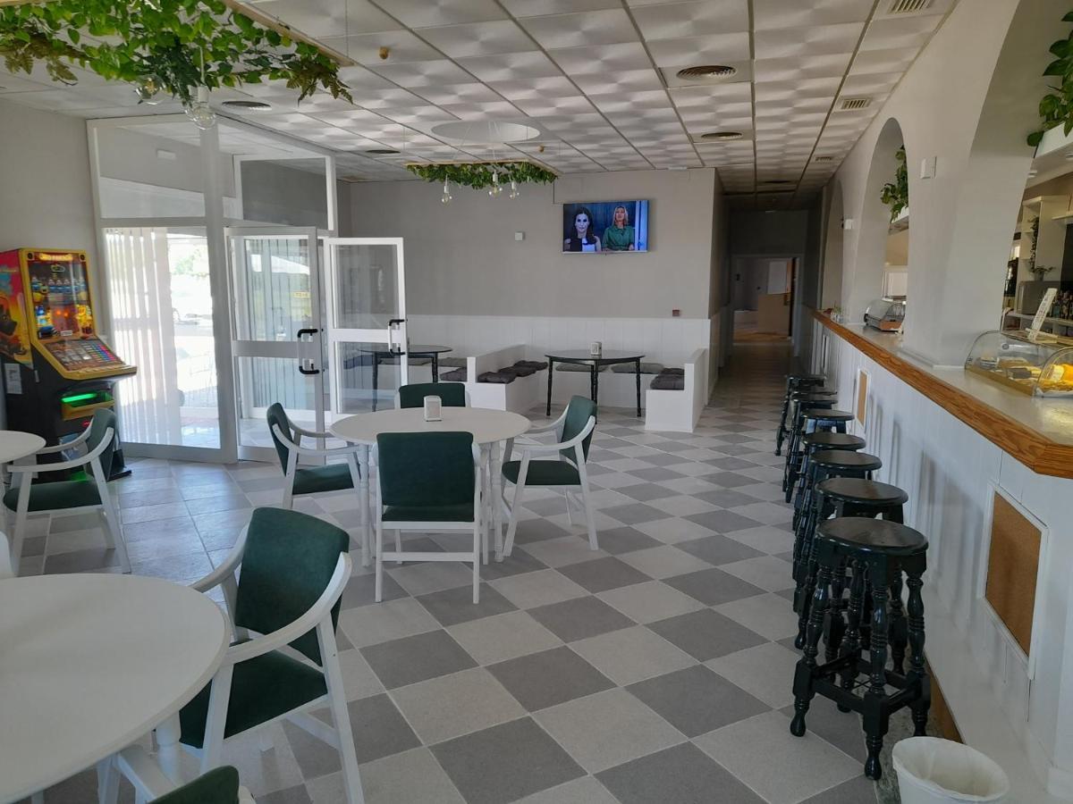 Hotel Oriana Badajoz Bagian luar foto